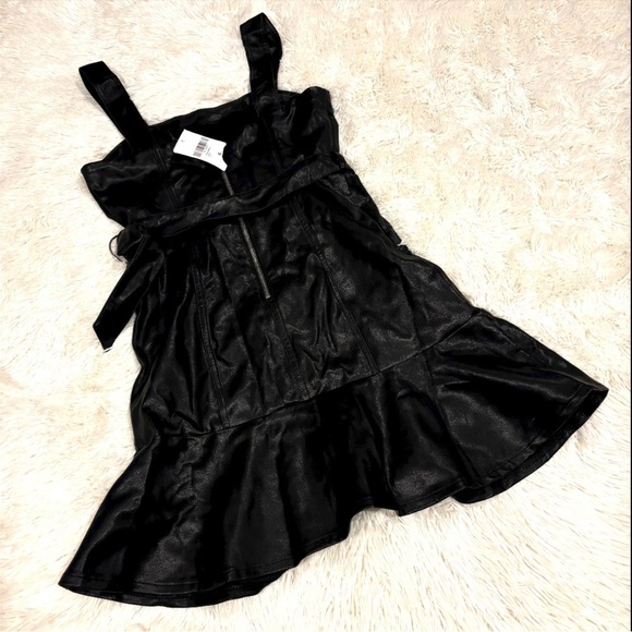 FOREVER 21 Faux Leather belted zip back sleeveless Dress NWT Woman’s Small - Picture 9 of 12